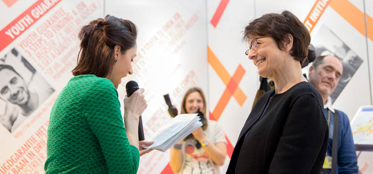 Gouvernés par Facebook : Improvisation gouvernementale et perte de repère, quand les guinéens deviennent des machines à clics (Par Kossa CAMARA)