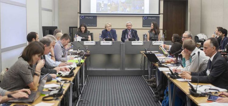 « Inspecteur Colombo », disciple improvisé de Louis Auguste Leroy : les fabriques de dictateurs et leur industrie de propagande