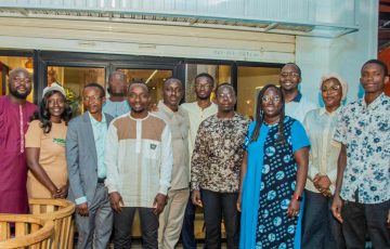 Peuple connivent, avenir assombri, médias et la république des petits copains, la Guinée de tous les désespoirs