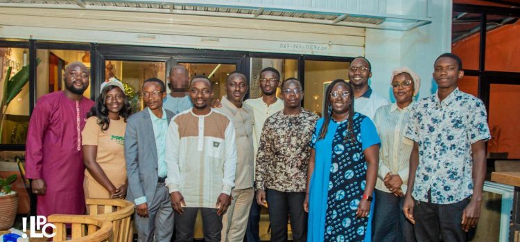 Peuple connivent, avenir assombri, médias et la république des petits copains, la Guinée de tous les désespoirs